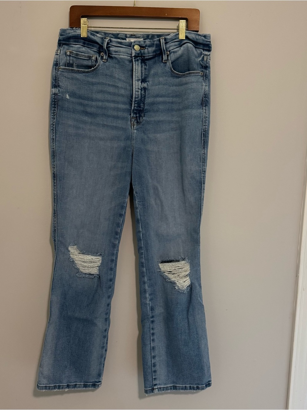 Good American - High-Rise Distressed Jeans - Size 15